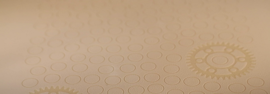 Elementy są wykonywane w technologii druku 3D z użyciem metody spiekania laserowego.