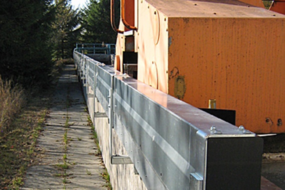 System basic flizz® w zbiorniku ze zgarniaczem podłużnym Przedsiębiorstwa Oczyszczania Ścieków w Kempten