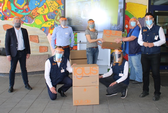 Przyłbice dla szkół w okręgu Rheinisch-Bergisch