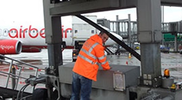 Montaż prowadnika dla pomostu pasażerskiego