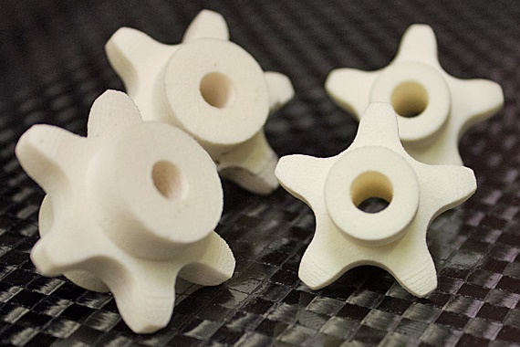 Druk 3D: wykonane na zamówienie polimerowe wałki zębate wykonane z odpornego na zużycie materiału iglidur®