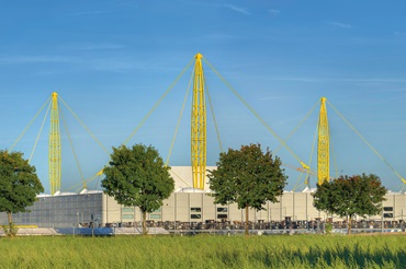 Na zewnątrz fabryki igus