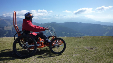 Terenowy wózek inwalidzki firmy Mont Blanc Mobility