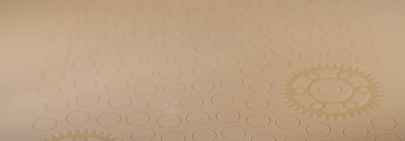 Elementy są wykonywane w technologii druku 3D z użyciem metody spiekania laserowego.