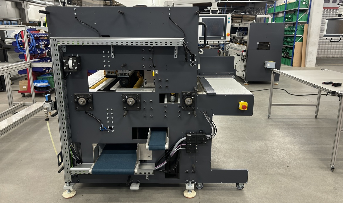 Boxmat HD firmy Zemat z systemem Module Connect od igus